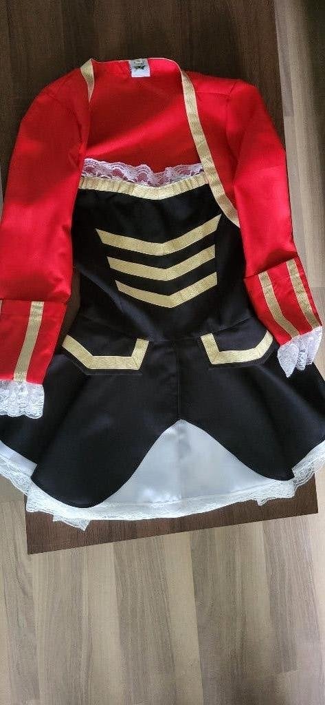 Luxe dames piraat carnavalskostuum rood zwart goud maat 36, Carnaval, Ophalen of Verzenden, Kleding, Maat 36 (S)