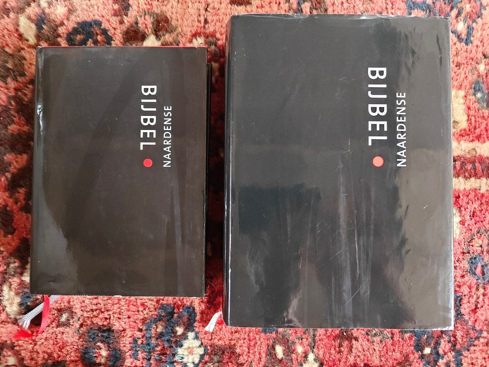 2 Naardense Bijbels., Ophalen of Verzenden, Zo goed als nieuw