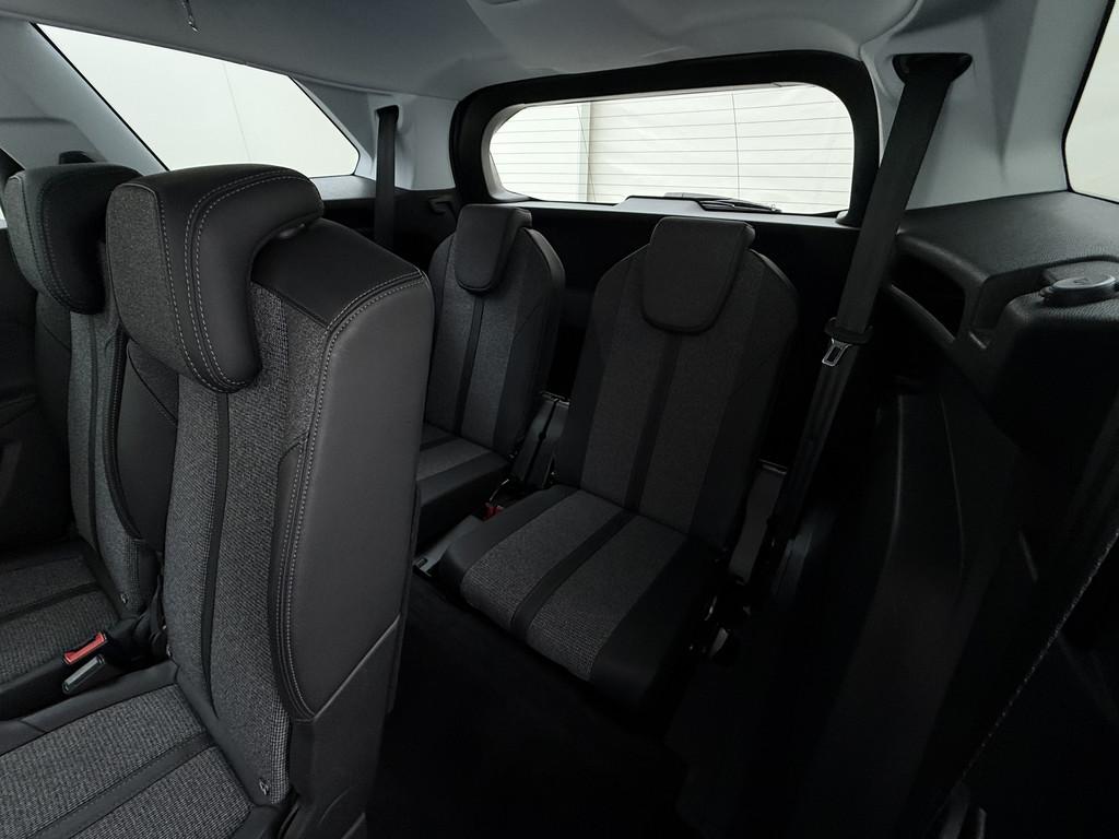 Peugeot 5008 T131pk AUT 7-Pers. 360Camera Apple Carplay An, Auto's, Peugeot, Gebruikt, Origineel Nederlands, 3 cilinders, 1405 kg