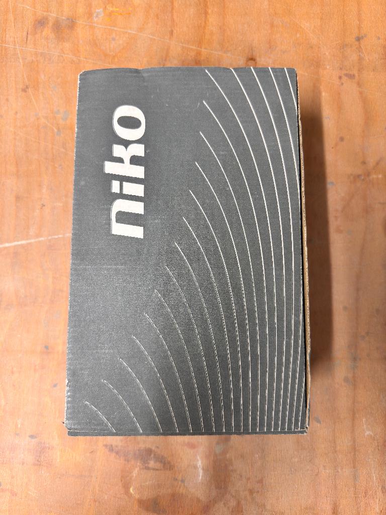 Niko schakelaars + stopcontacten nieuw (19 stuks), Ophalen of Verzenden, Nieuw, Stopcontact