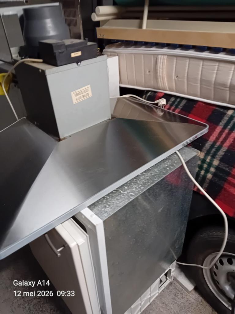 Prachtige afzuigkap met rvs schouw breed 90 diep 50 met krac, Ophalen, Wandschouwkap, Motor