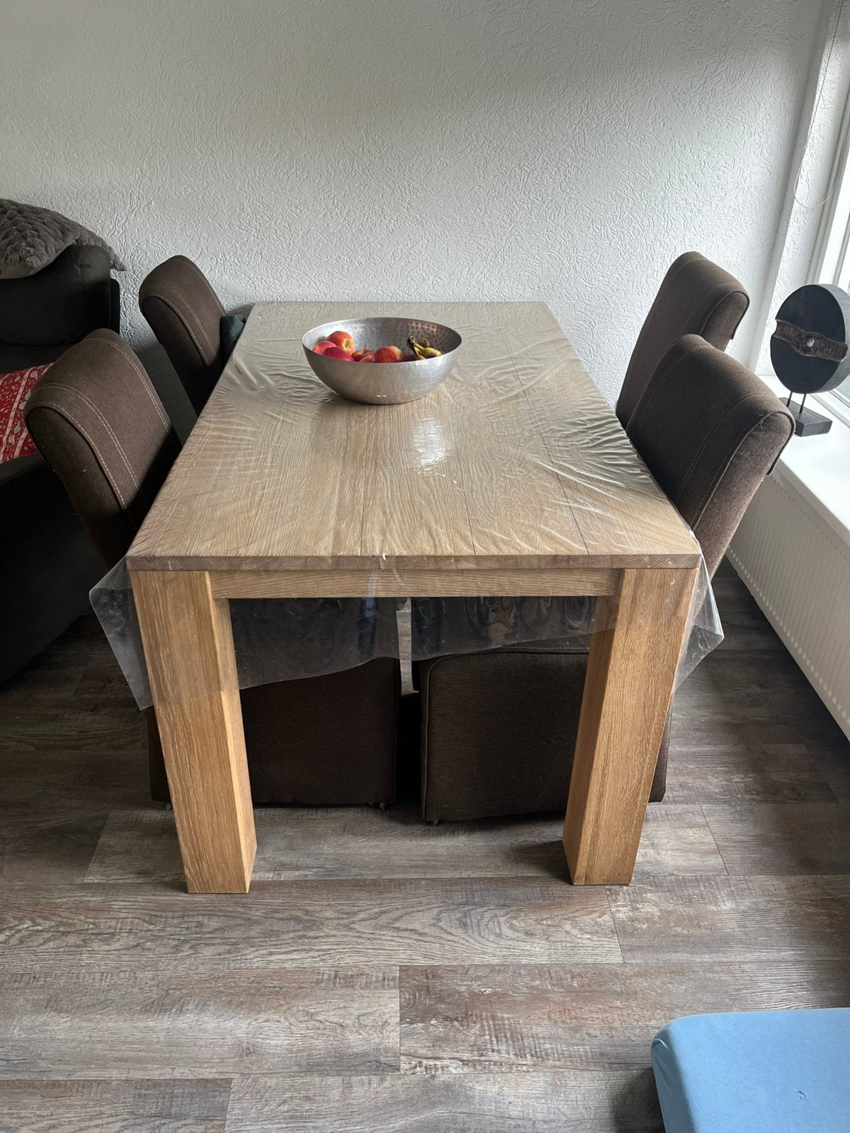 Houte eethoek met vier stoelen stof tafel is 160/90, Gebruikt, 100 tot 150 cm, Eikenhout, Vier personen