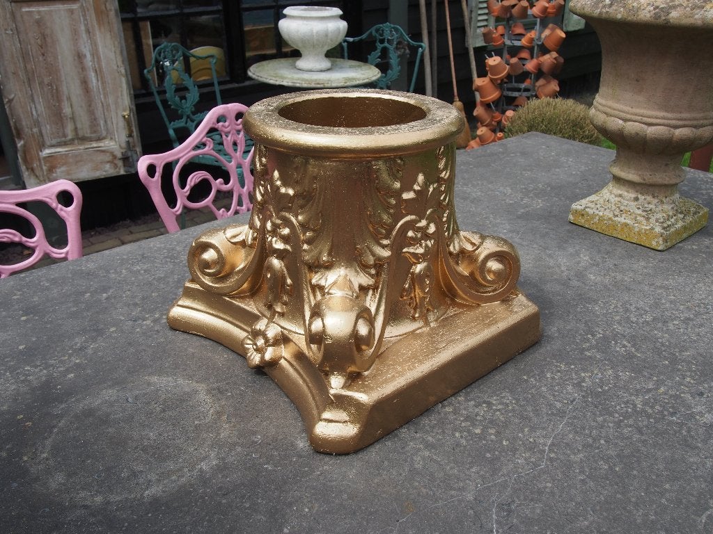Gouden Gipsen Pilaar/Bloempot - 28 cm hoog, 36 cm breed, Overige materialen, Gebruikt, Binnen, Minder dan 40 cm