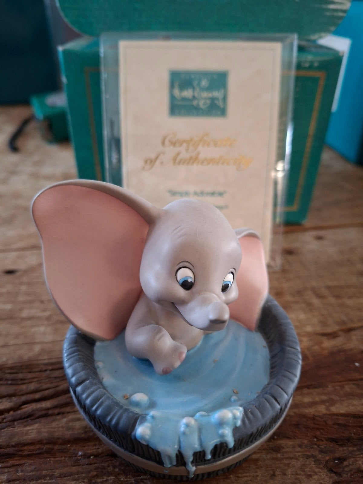 WDCC Dumbo, Ophalen of Verzenden, Zo goed als nieuw, Beeldje of Figuurtje
