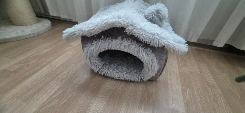 Te koop zeer zacht kattenmandje, Ophalen, Nieuw, Pluche