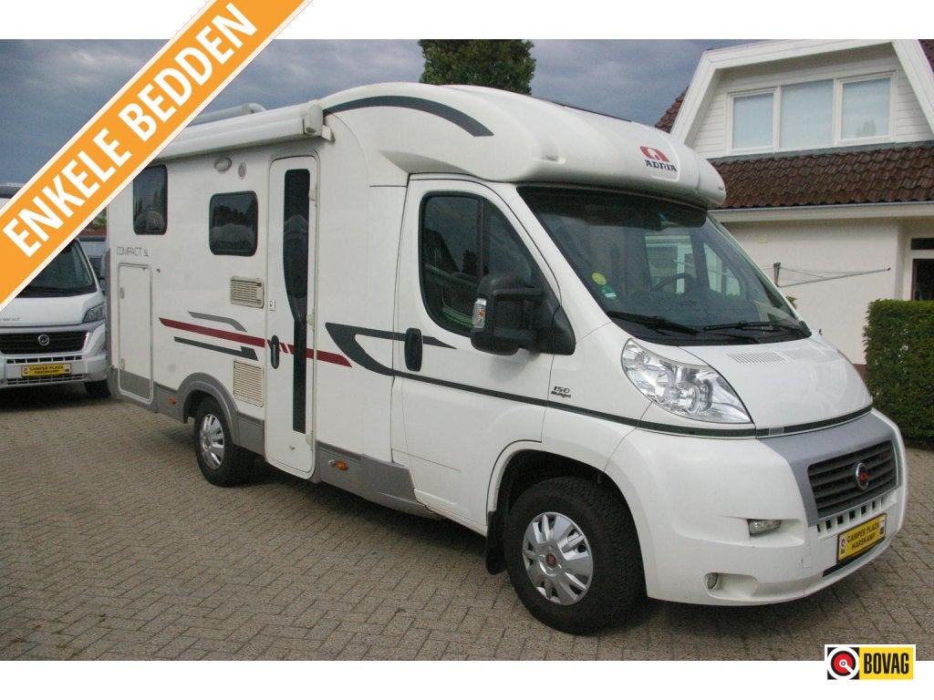 Adria Compact SL Enkele bedden, Garage., Caravans en Kamperen, Ringverwarming, Fiat, Airbags, Tot en met 2