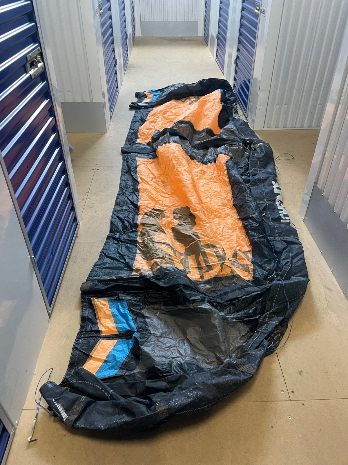 Gebruikte Kitesurf Kite - Oranje/Zwart - Slingshot 8m, Gebruikt, Geen board, Kite, 11 m²