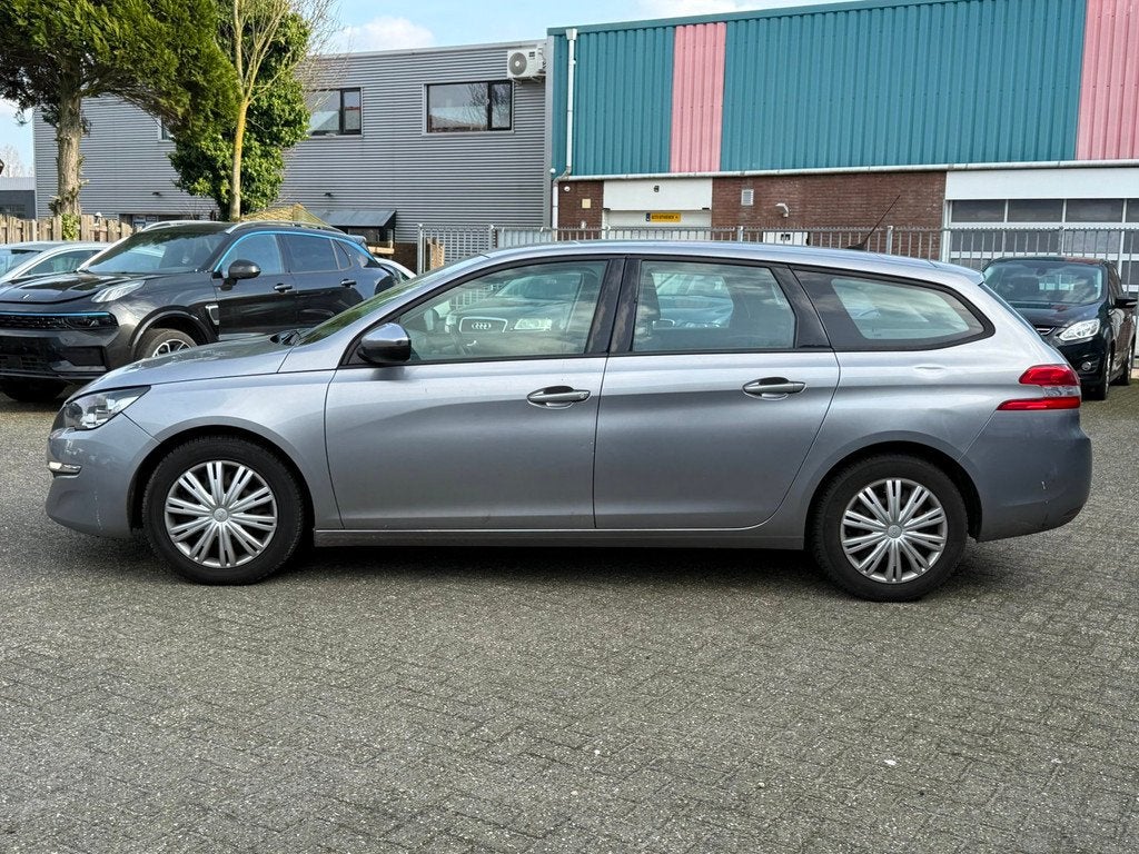 Peugeot 308 SW 1.2 e-THP Blue Lease INRUILKOOPJE!, Auto's, Stof, Gebruikt, Euro 6, 1199 cc