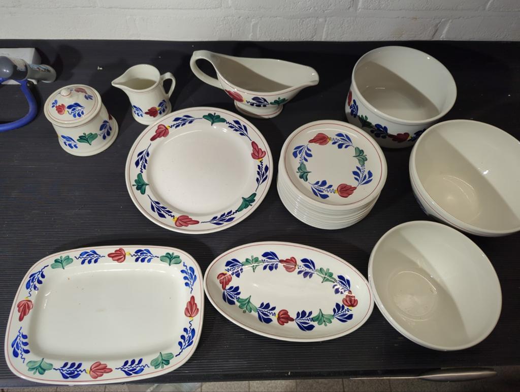 Boerenbont servies - Complete set, Huis en Inrichting, Keuken | Servies, Gebruikt, Ophalen of Verzenden, Aardewerk, Boerenbont