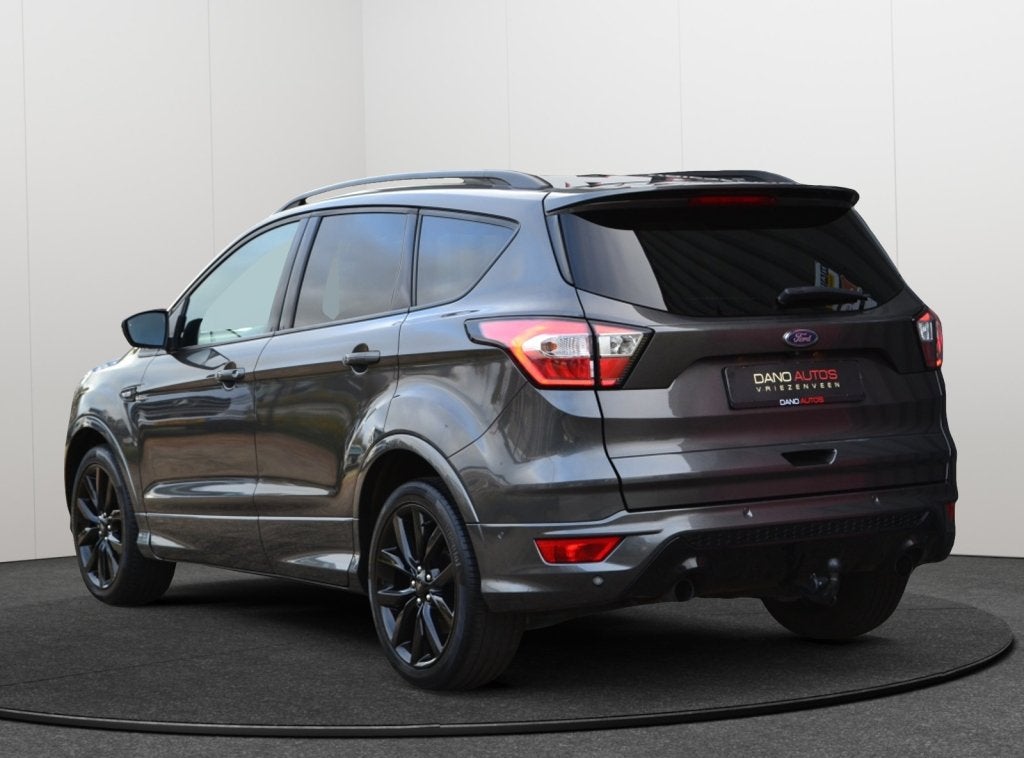 Ford Kuga 1.5 EcoBoost ST-Line 4x4 182PK Pano/Camera/Leer, Automaat, 4 cilinders, 1850 kg, 11 km/l