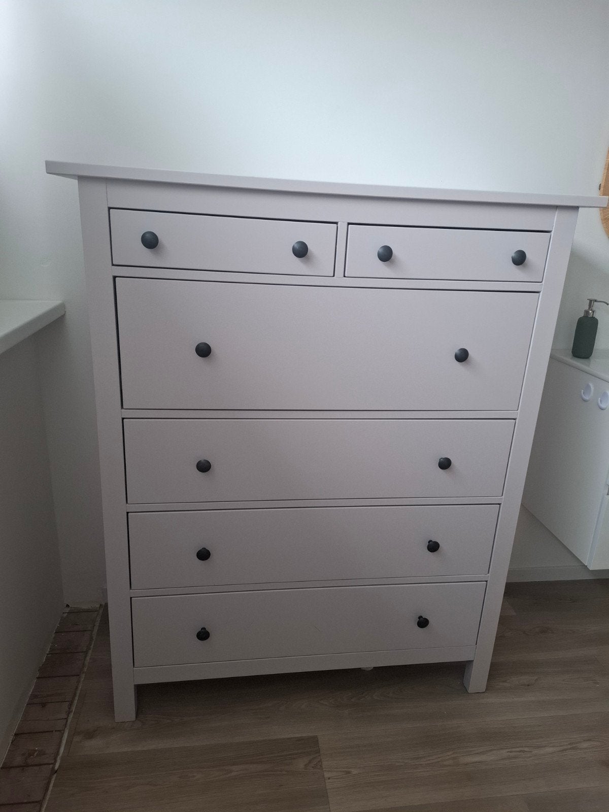 IKEA Hemnes ladekast in licht oudroze, Ophalen, 5 laden of meer, 100 tot 150 cm, 50 tot 100 cm