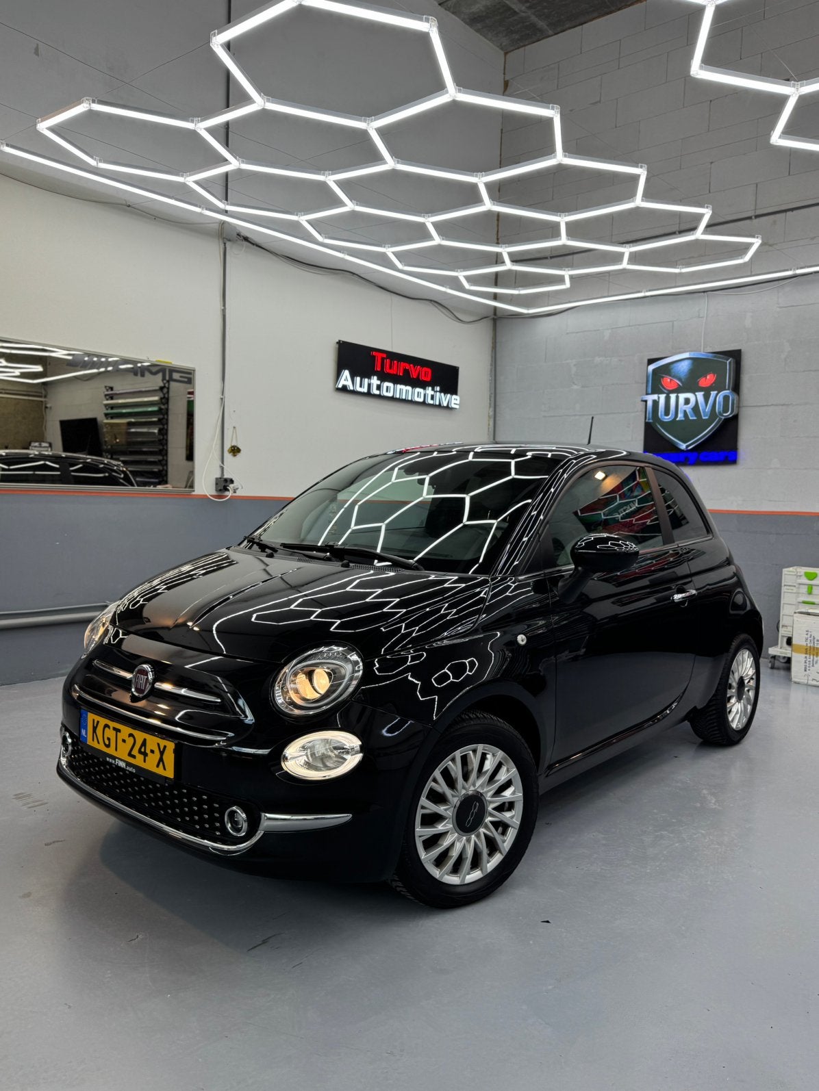 Fiat 500 1.0 70pk Hybrid 2022 Zwart pano top staat, Auto's, 4 stoelen, Zwart, Handgeschakeld, 3 cilinders