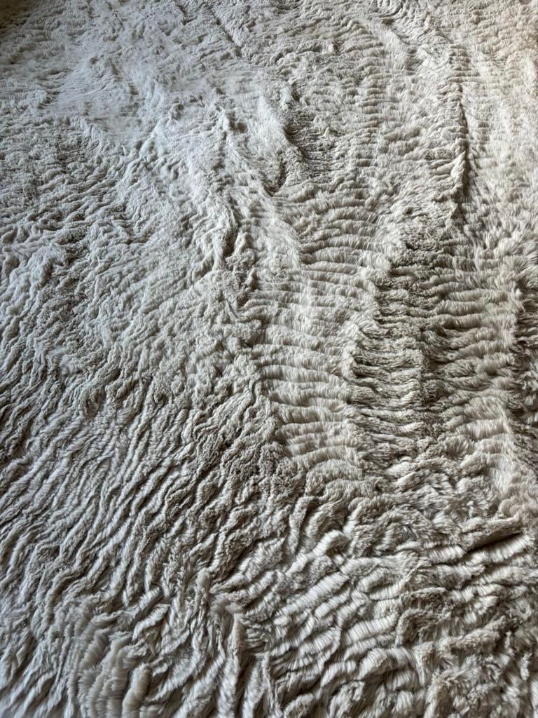 Dik creme kleurig vloerkleed, 200 cm of meer, Ophalen of Verzenden, Zo goed als nieuw, 200 cm of meer