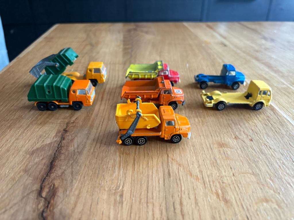 Partij Majorette 1/100 Berliet Scania Mercedes, Hobby en Vrije tijd, Ophalen of Verzenden, Gebruikt, Bus of Vrachtwagen