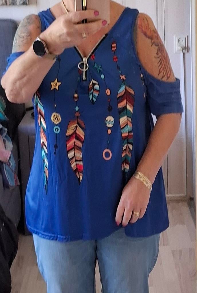 Splinternieuw apart blauw T-shirt met verenprint, Ophalen of Verzenden, Nieuw, Blauw, Korte mouw
