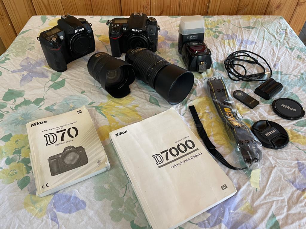 Nikon D70 en D7000 spiegelreflexcamera's met accessoires, Ophalen, Gebruikt, Spiegelreflex, Nikon