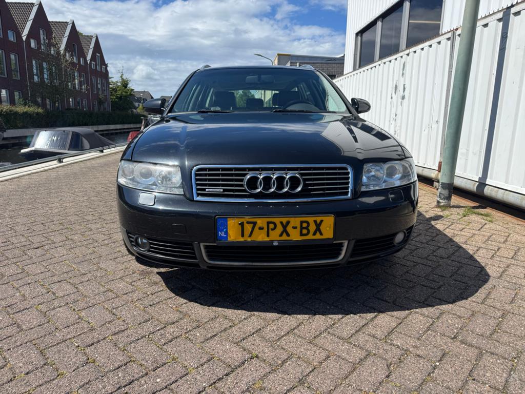 Audi A4 3.0 V6 Avant 162KW Quattro AUT 2001 Zwart, Automaat, 1800 kg, A4, Zwart