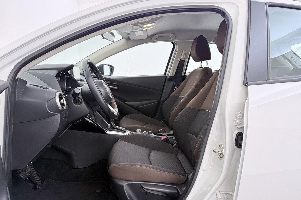 Mazda 2 1.5 Skyactiv-G | Org NL | CarPlay | 33.000 KM! | LED, Auto's, Mazda, Stof, Euro 6, 4 cilinders, Wit