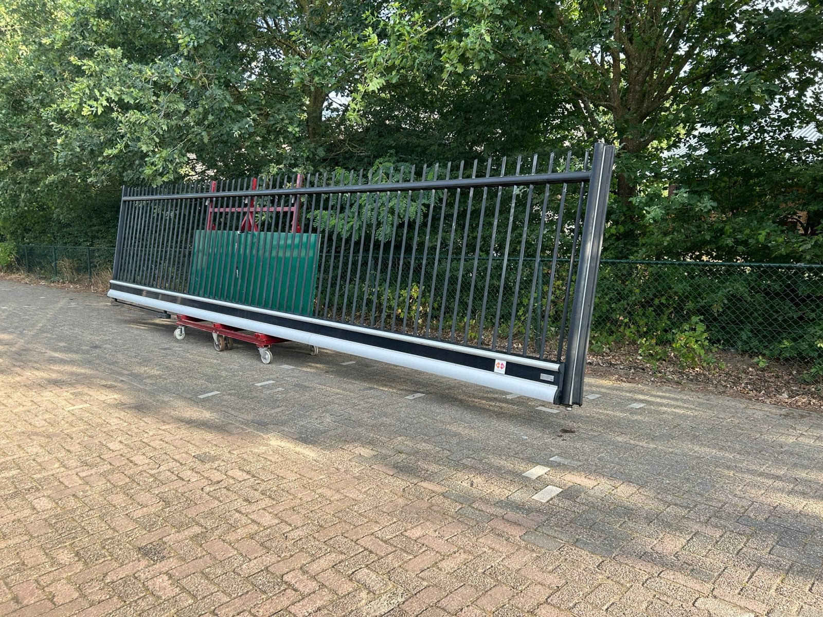 Schuifpoort elektrisch bediend, Ophalen, Met poort, Gebruikt, N v t