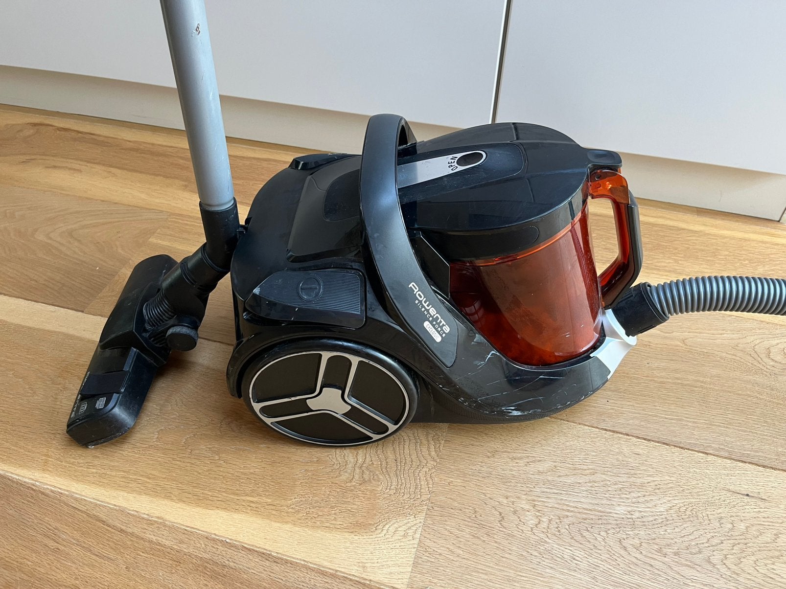 Rowena Silence Force Cyclonic, Zo goed als nieuw, Sledestofzuiger, Minder dan 1200 watt, Reservoir