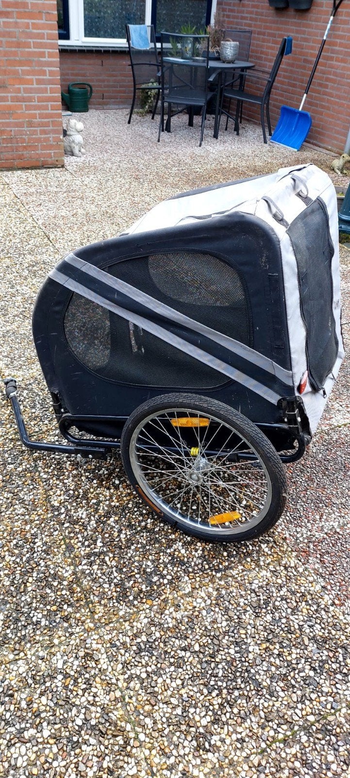 Hondenfietskar - Comfortabel en Veilig voor Uw Hond, Ophalen, Gebruikt, Hondenkar, 20 tot 40 kg
