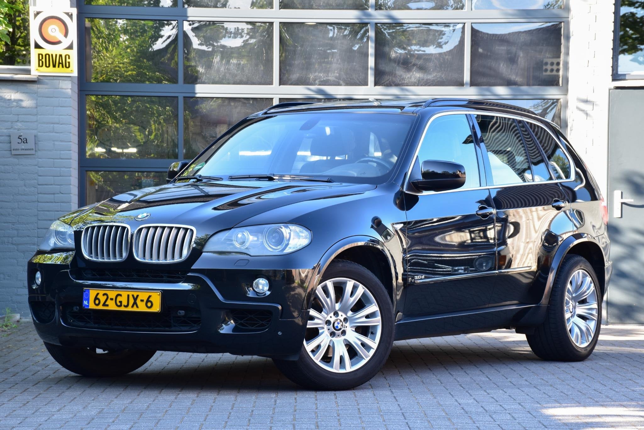 BMW X5 xDrive30d High Executive NAP Nieuwe APK, Auto's, BMW, Gebruikt, 2993 cc, 255 €/maand, Zwart