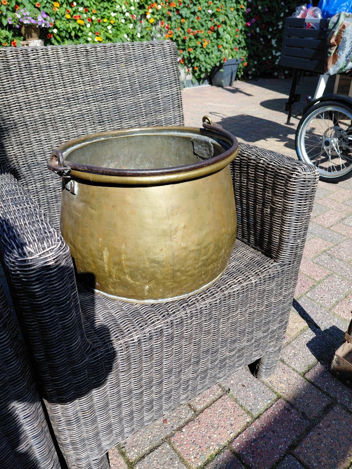 Antieke grote koperen bak / ketel met hengsel, Ophalen