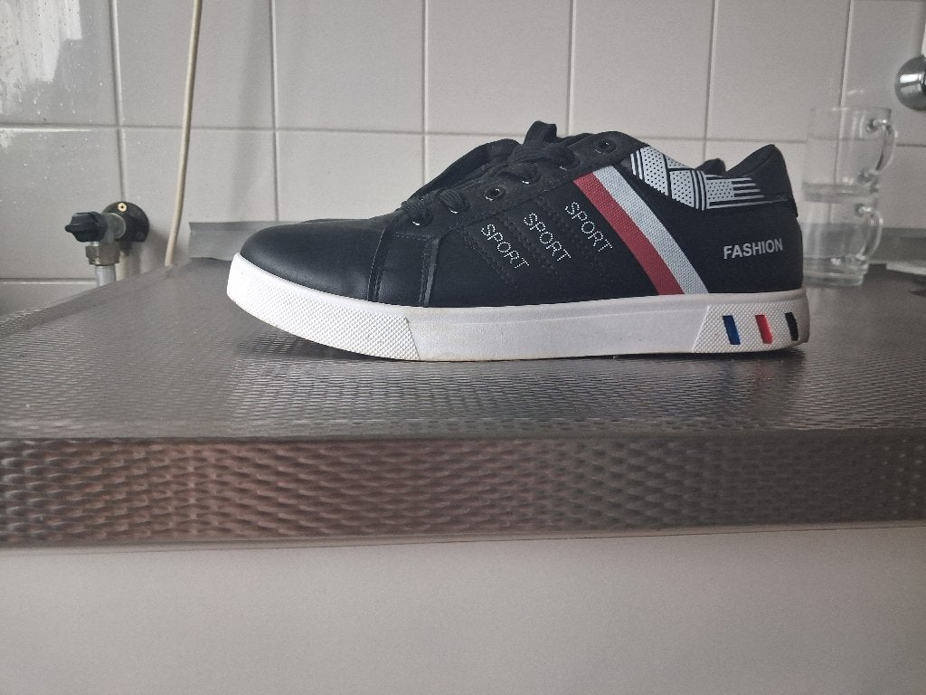 Heren schoenen, Kleding | Heren, Schoenen, Zwart, Ophalen of Verzenden, Sneakers of Gympen, Zo goed als nieuw