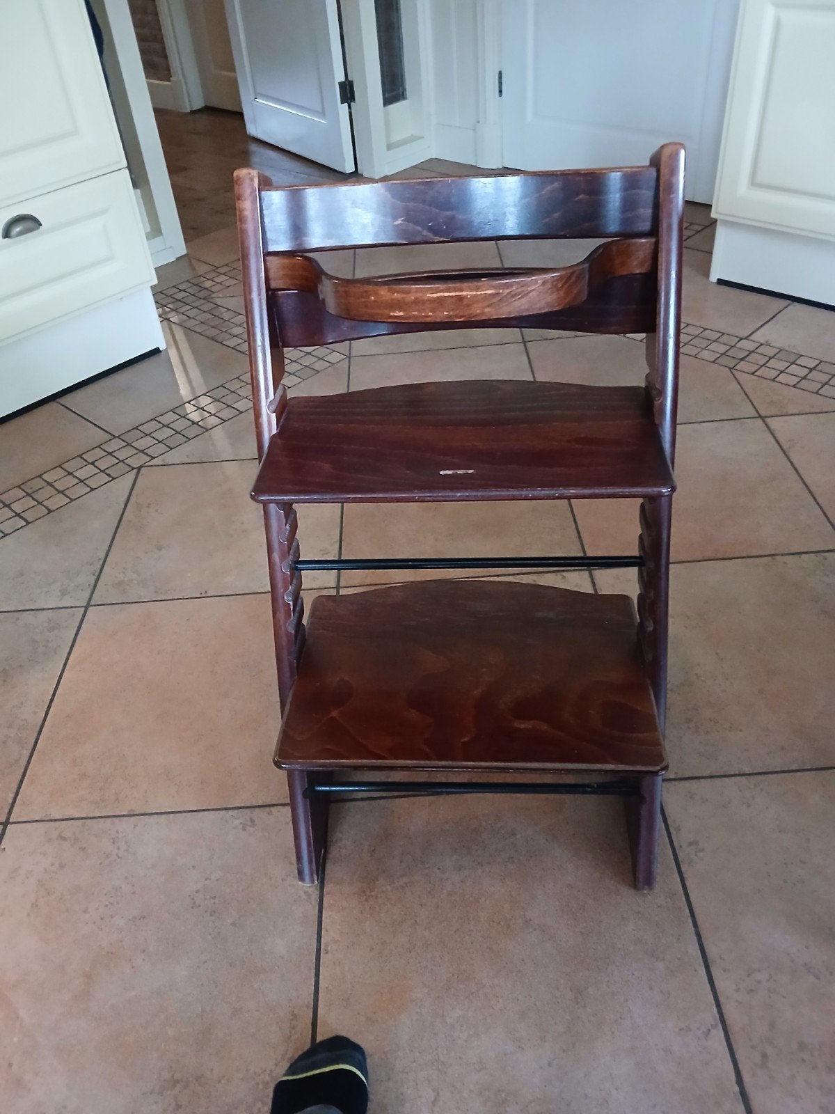 Houten meegroeistoel -Stokke tripp trapp stoel-donkerbruin, Ophalen, Gebruikt, Meegroeistoel, Aanschuifbaar