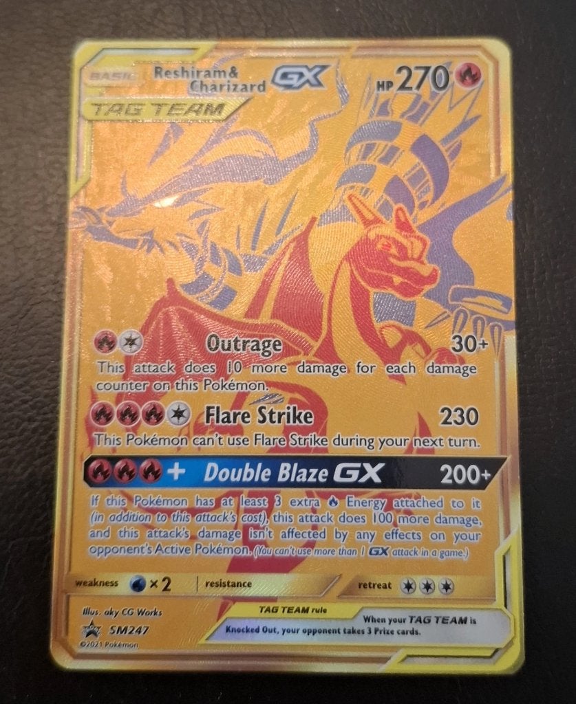 Reshiram & Charizard GX Promo SM 247 Gold 2021 NM, Hobby en Vrije tijd, Ophalen of Verzenden, Zo goed als nieuw, Losse kaart, Foil