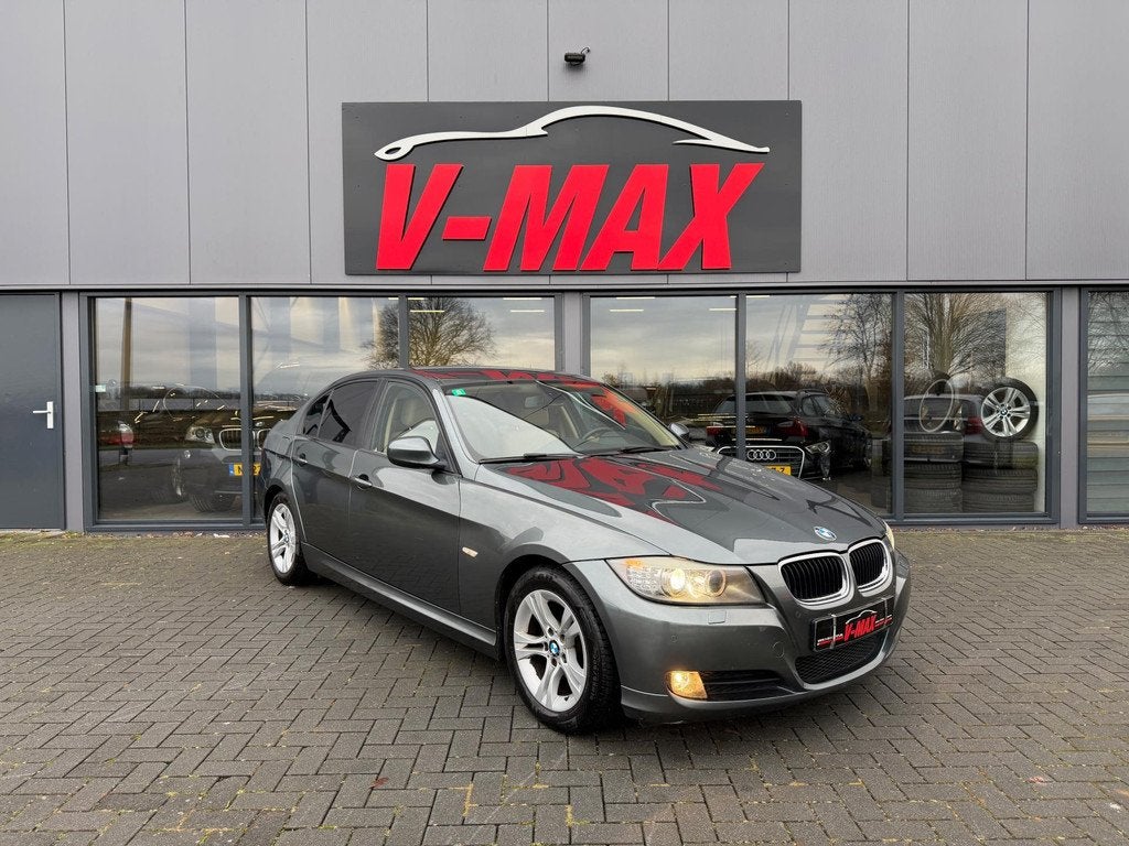 BMW 320i LCI Sedan AUT Xenon NaviProf Leder Elektr. Trekhaak, Auto's, Automaat, Euro 5, 4 cilinders, 170 pk