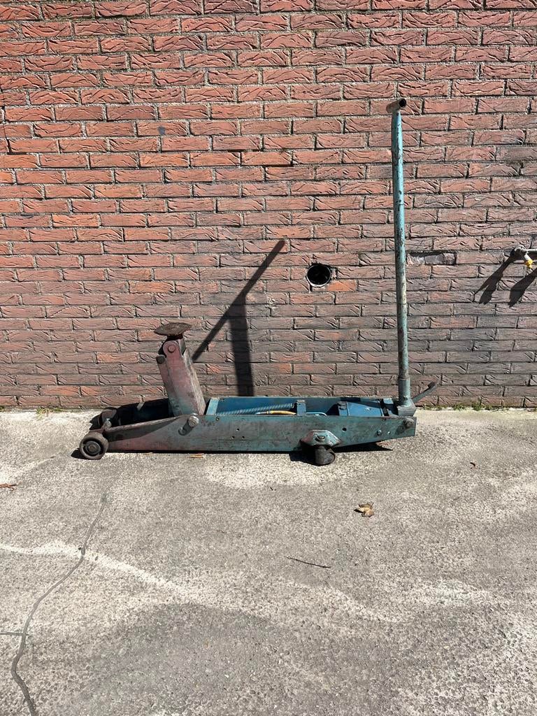 Robuuste hydraulische garagekrik - Gebruikt, Auto diversen, Ophalen of Verzenden, Gebruikt, Hydraulisch, Garagekrik