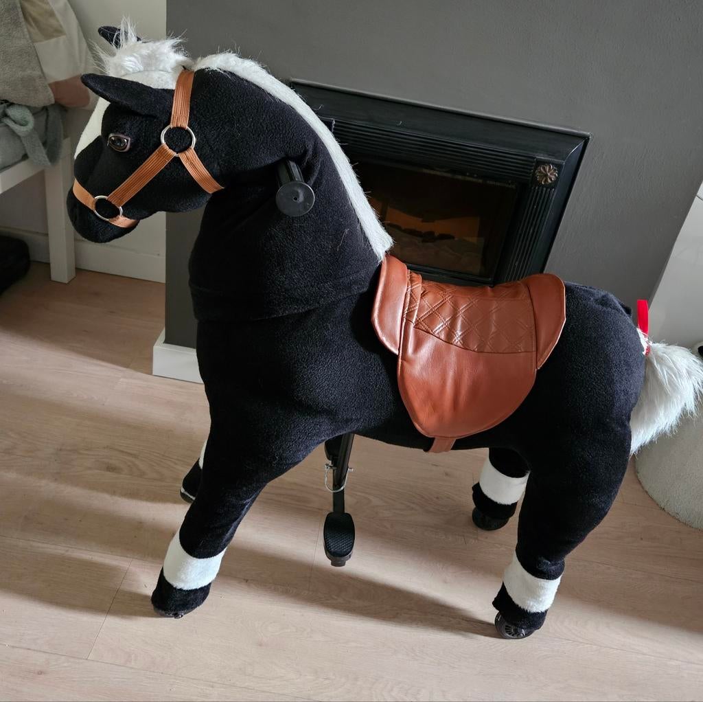 Zelfrijdend paard voor kinderen - Zwart met zadel, Ophalen, Gebruikt, Jongen of Meisje