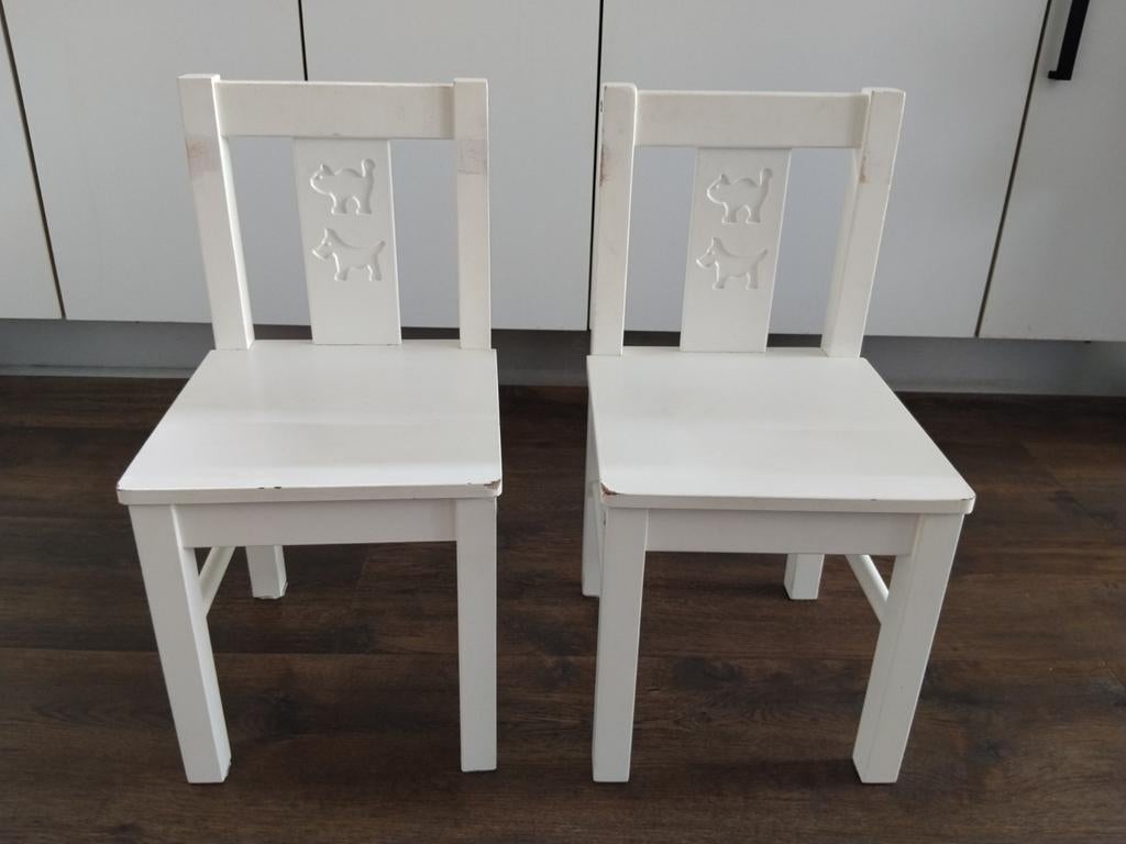 2 witte Ikea kinderstoeltjes, Kinderen en Baby's, Kinderkamer | Tafels en Stoelen, Ophalen, Gebruikt, Stoel(en)