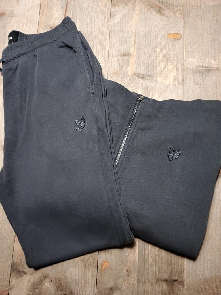 Tracksuit compleet van Lyle and Scott grijs maat M., Kleding | Heren, Overige Herenkleding, Ophalen of Verzenden, Gedragen, Lyle & Scott