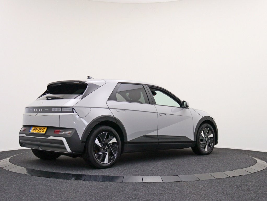 Hyundai IONIQ 5 Pure Edition 84kWh | DEMO | Private lease mo, Auto's, Automaat, Dealer onderhouden, 0 cilinders, Gebruikt
