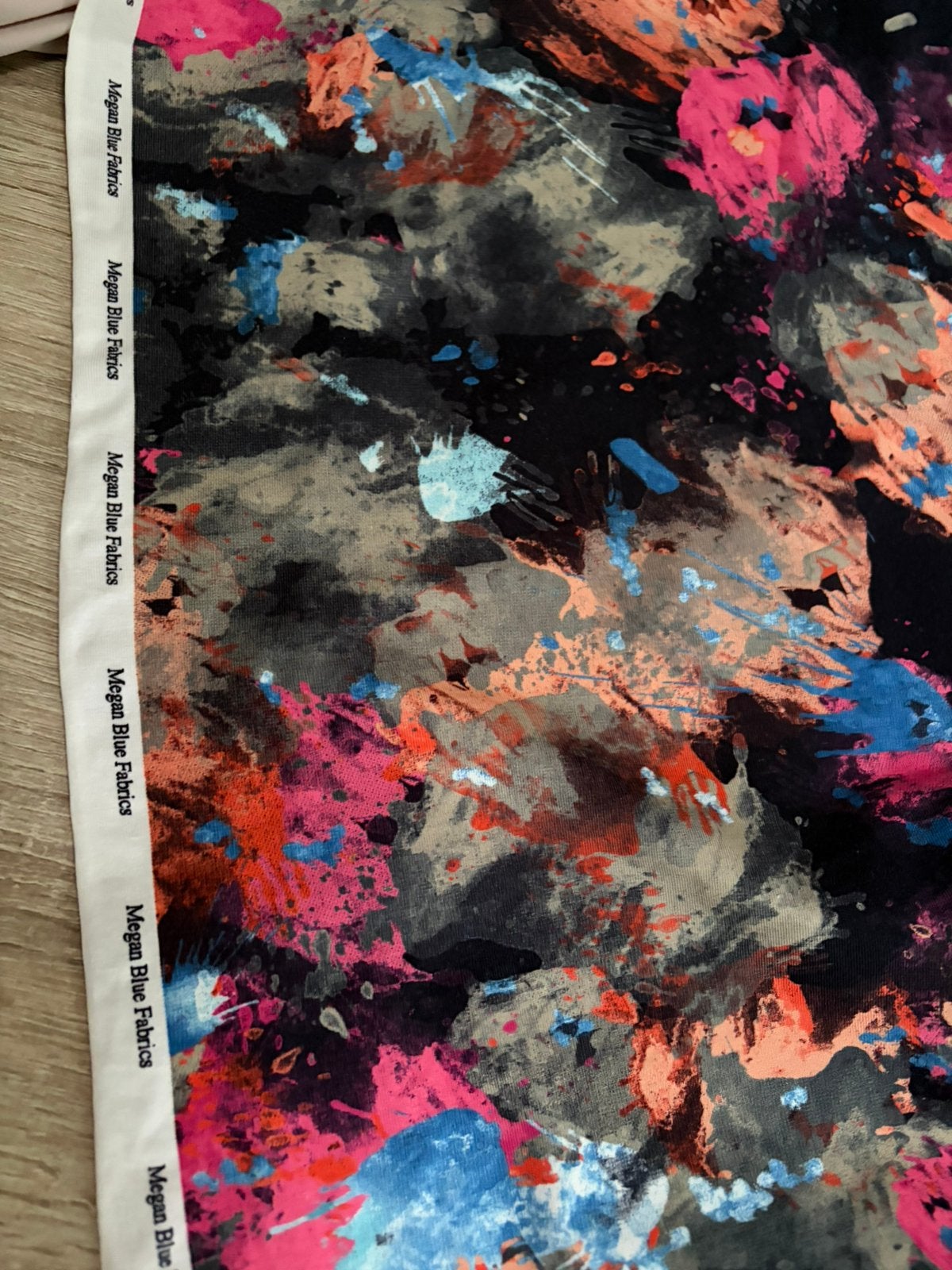 Megan Blue Fabrics coupon ruim 50cm x stofbr., Meerkleurig, 120 cm of meer, Nieuw, Ophalen of Verzenden