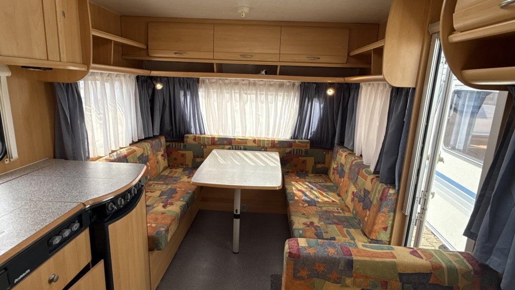 Dethleffs Camper 490 TK bouwjaar 1999 met voortent, Schokbreker, Bedrijf, Treinzit, Overige typen