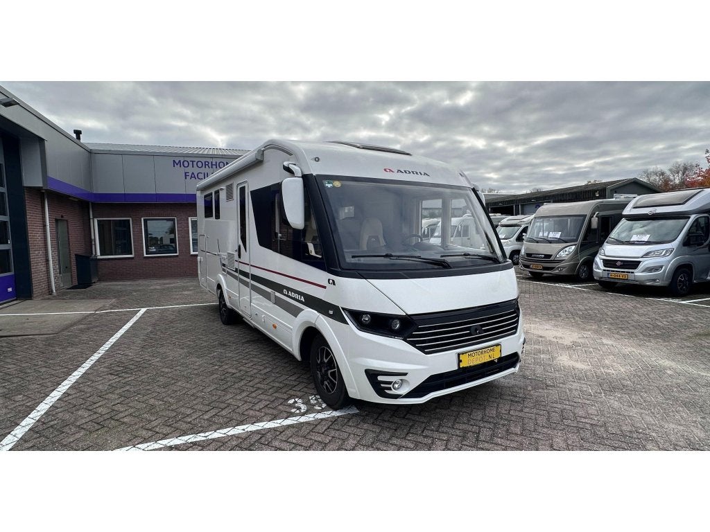 Adria Sonic I 700 SC BIKETRANS fietsenlift 180PK 42.500km!, Caravans en Kamperen, Campers, Integraal, Afzuigkap, 7 tot 8 meter