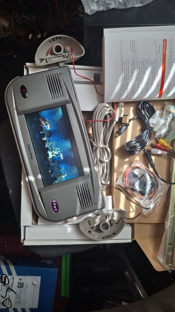Delphi/Grundig 7 inch universele zonneklep monitor voor auto, Delphi/Grundig, Info@grundig.de, Nieuw, Ophalen of Verzenden