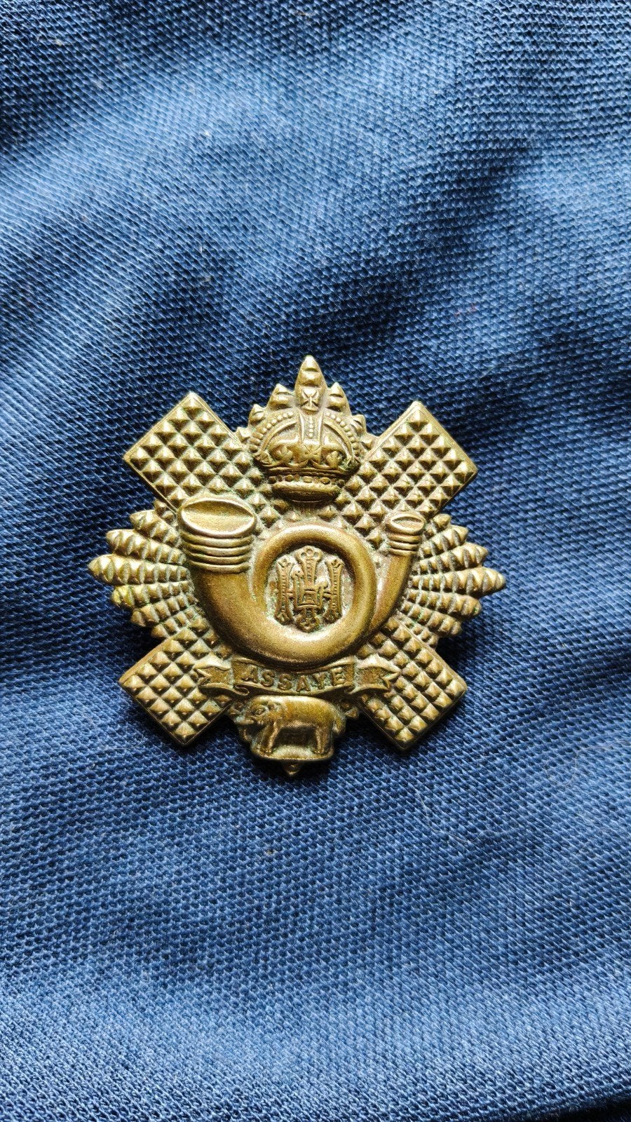 Originele WW2 capbadge Highland Light Infantry., Ophalen of Verzenden, Landmacht, Engeland, Embleem of Badge