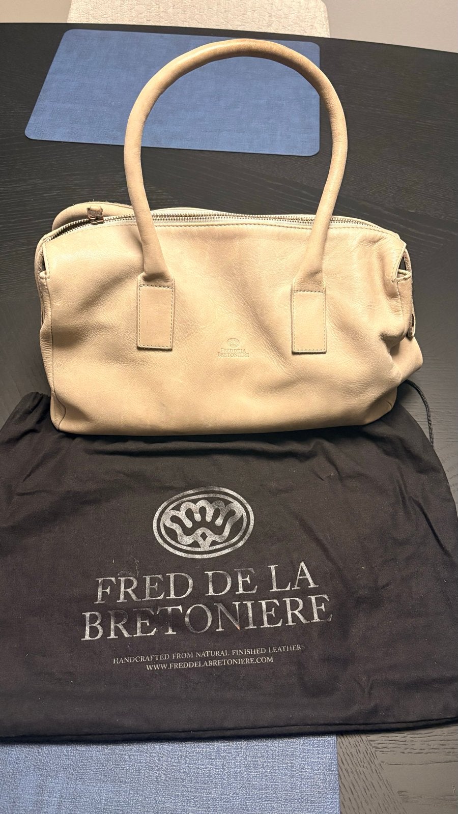 Fred de la Bretoniere handtas - Beige - grijs leer, Gebruikt, ., Beige, Ophalen of Verzenden