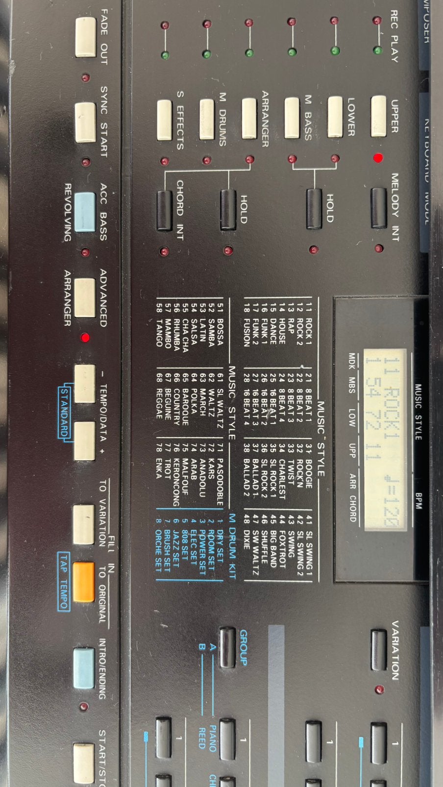 Roland E-35 keyboard Intelligent Synthesizer met standaard, Ophalen, Roland, Met midi-aansluiting, 61 toetsen