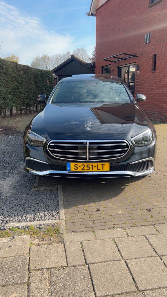 Mercedes-Benz E-Klasse E300 e 320pk 4MATIC 9G-TRONIC 2020, Auto's, Mercedes-Benz, Automaat, 4 cilinders, Zwart, Plug-in hybride