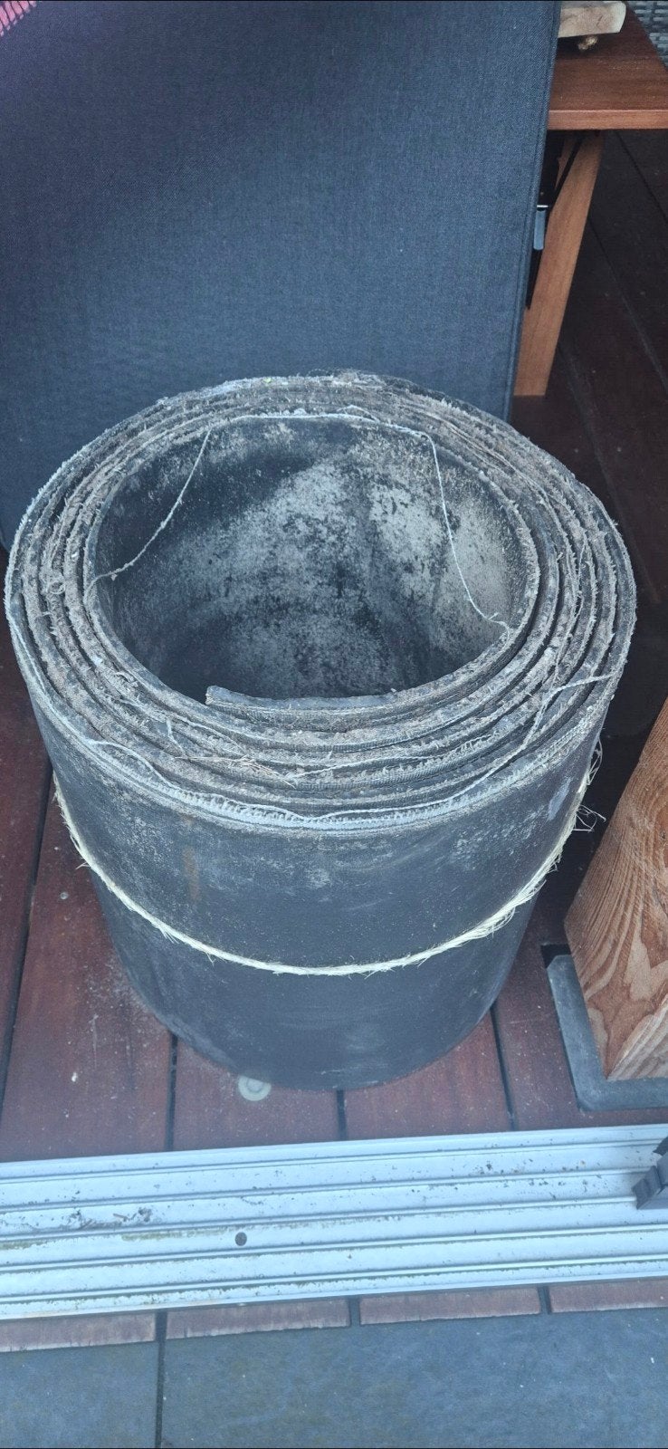 Zwarte rubberen rol, Ophalen, Overige materialen, Gebruikt, 25 tot 50 cm