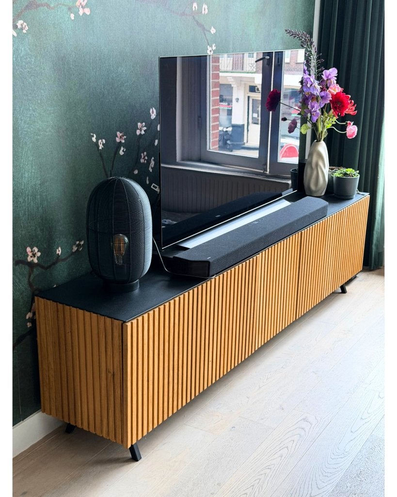 custom-made large TV cabinet: Oak and black steel, Ophalen, Zo goed als nieuw, 200 cm of meer, Minder dan 100 cm