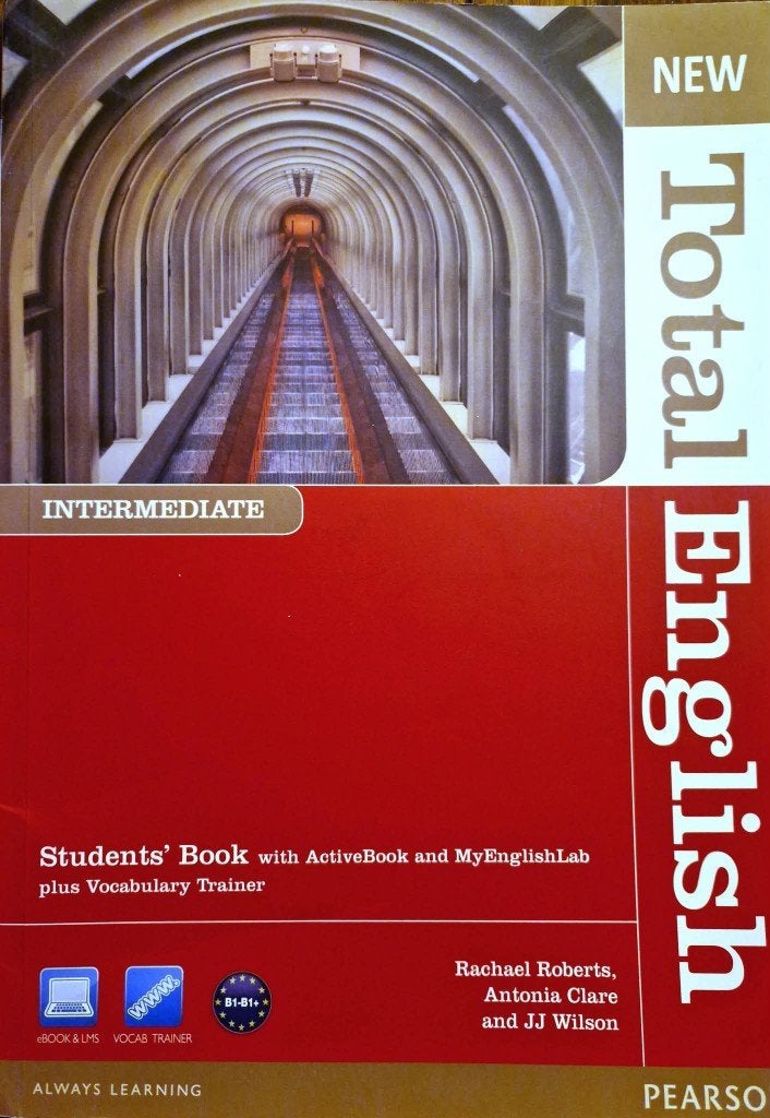 New Total English Intermediate Students' Book + CD-ROM, Rachael Roberts, Antonia Clare, JJ Wilson, Ophalen of Verzenden, Zo goed als nieuw