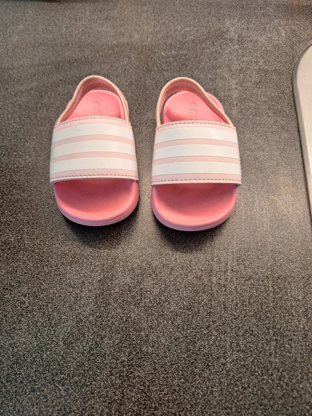 Adidas Adilette Estrap I - Roze Baby Slippers Maat 20, Kinderen en Baby's, Kinderkleding | Overige, Ophalen, Nieuw, Adidas, Meisje