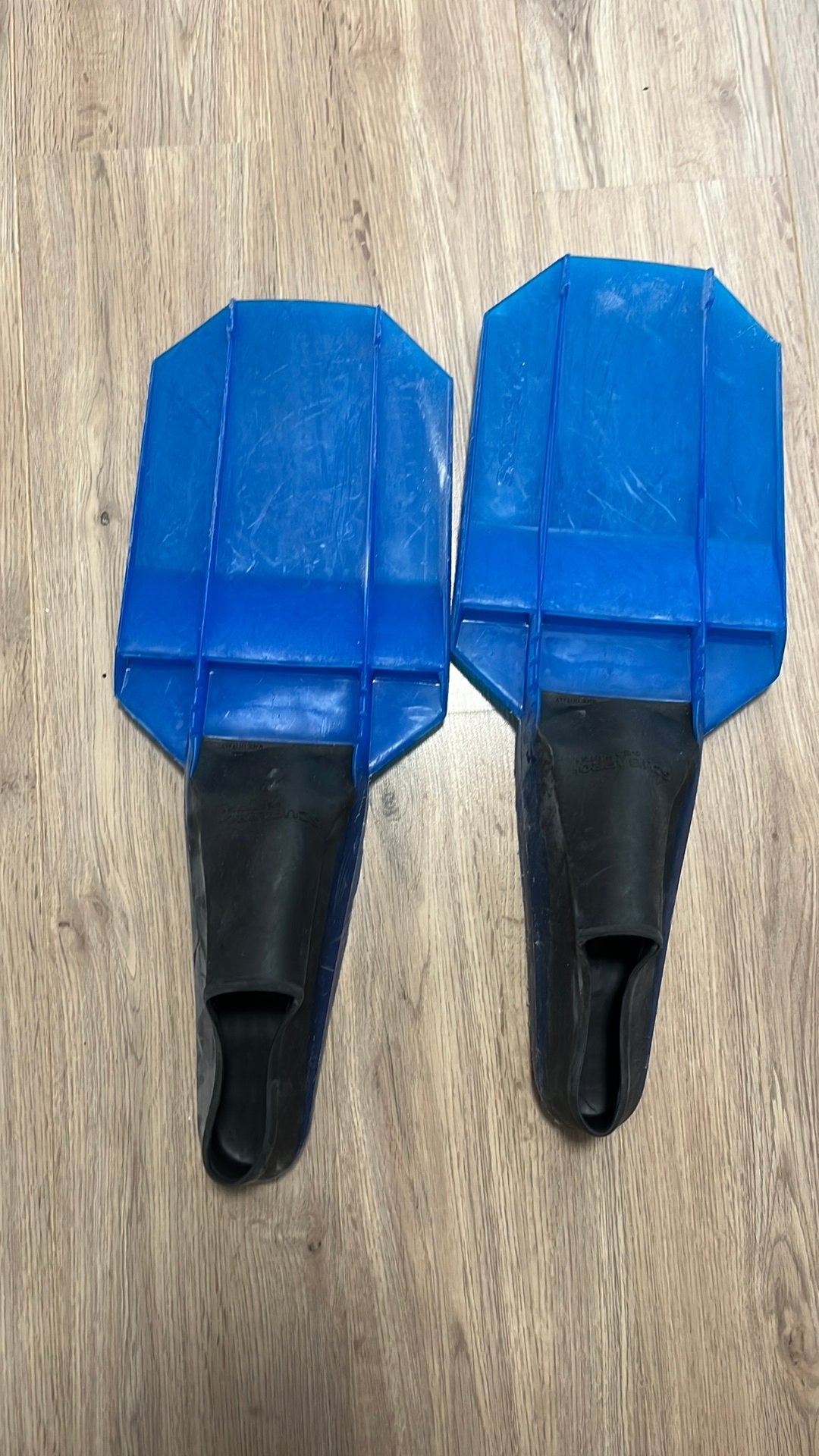 Flippers maar 42-43, Watersport en Boten, Duiken, Ophalen, Zo goed als nieuw, Zwem- of Duikvliezen