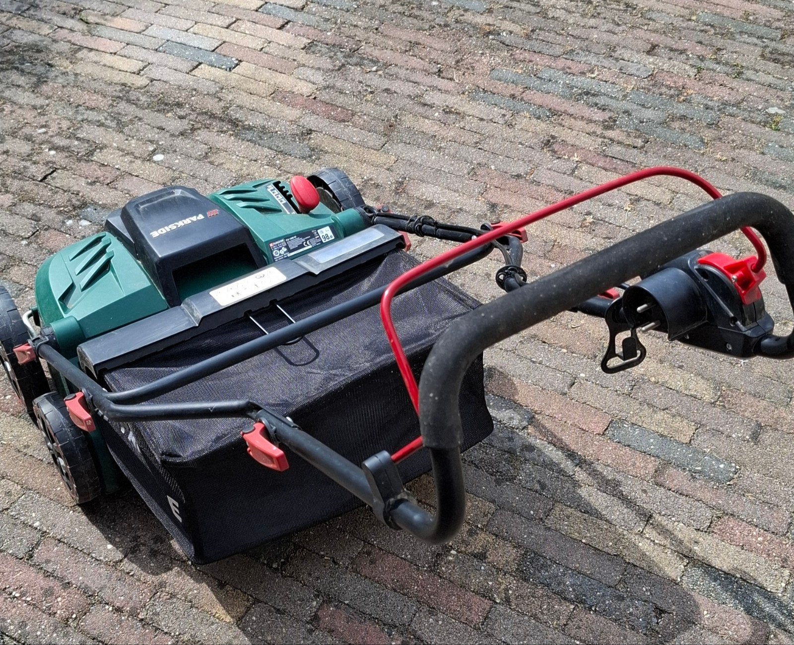 Parkside Verticuteermachine - Slechts 1x gebruikt!, Tuin en Terras, Verticuteermachines, Ophalen, Zo goed als nieuw, Elektrisch